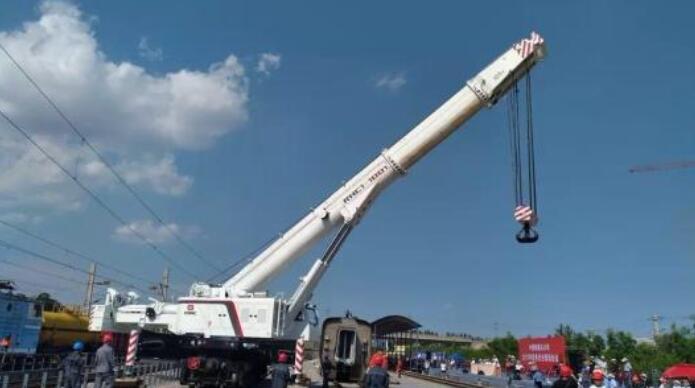 安裝多等級高壓近電報(bào)警器為施工機(jī)械增加“高壓檢驗(yàn)員” 安裝多等級高壓近電報(bào)警器為施工機(jī)械增加“高壓檢驗(yàn)員”